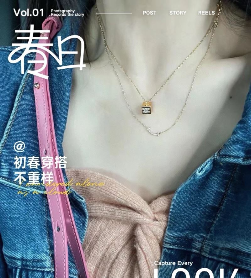 Ce1i*e necklaces
